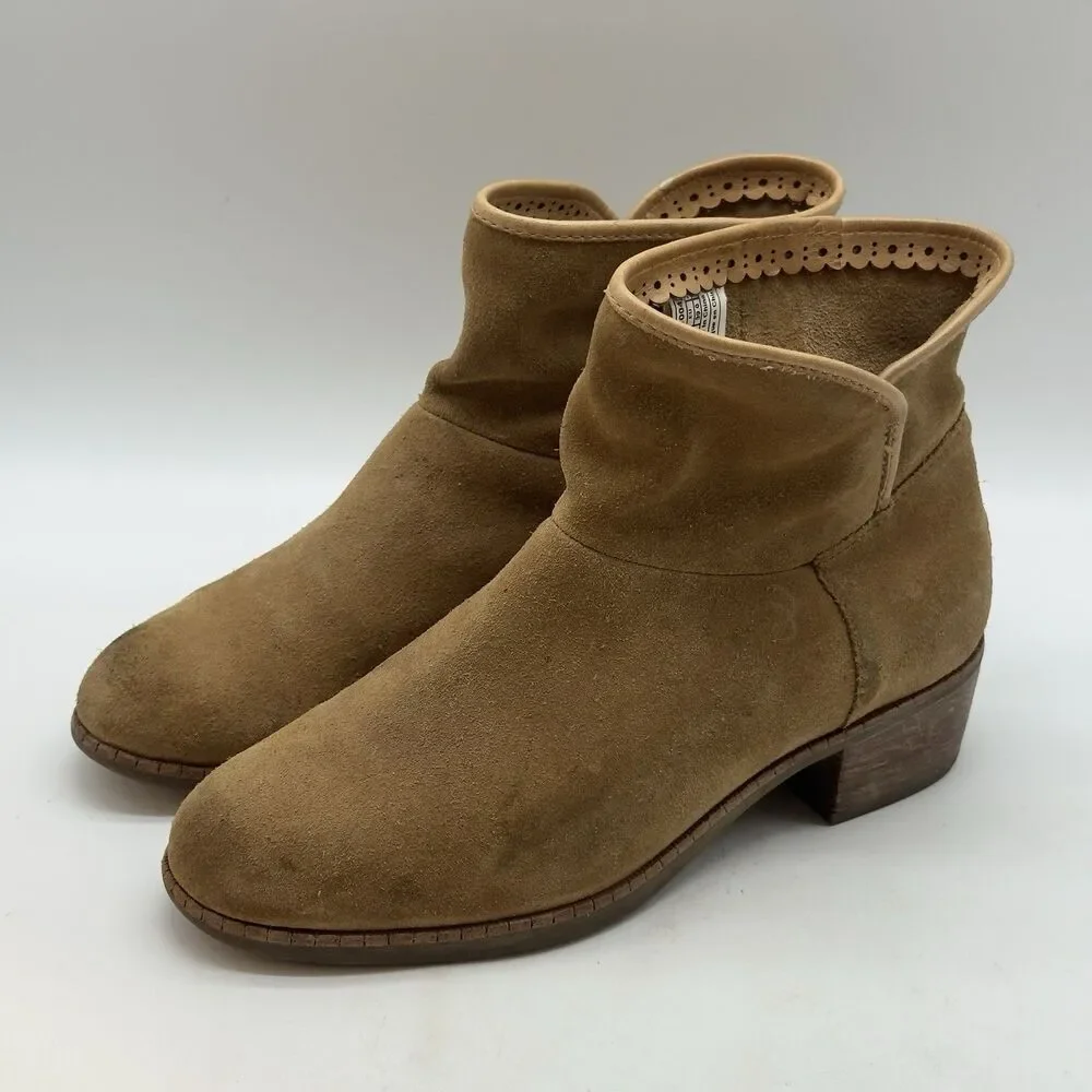 UGG Darling 1004367 Ankle Bootie Women's 8 Tan Suede Round Toe Pull On Western